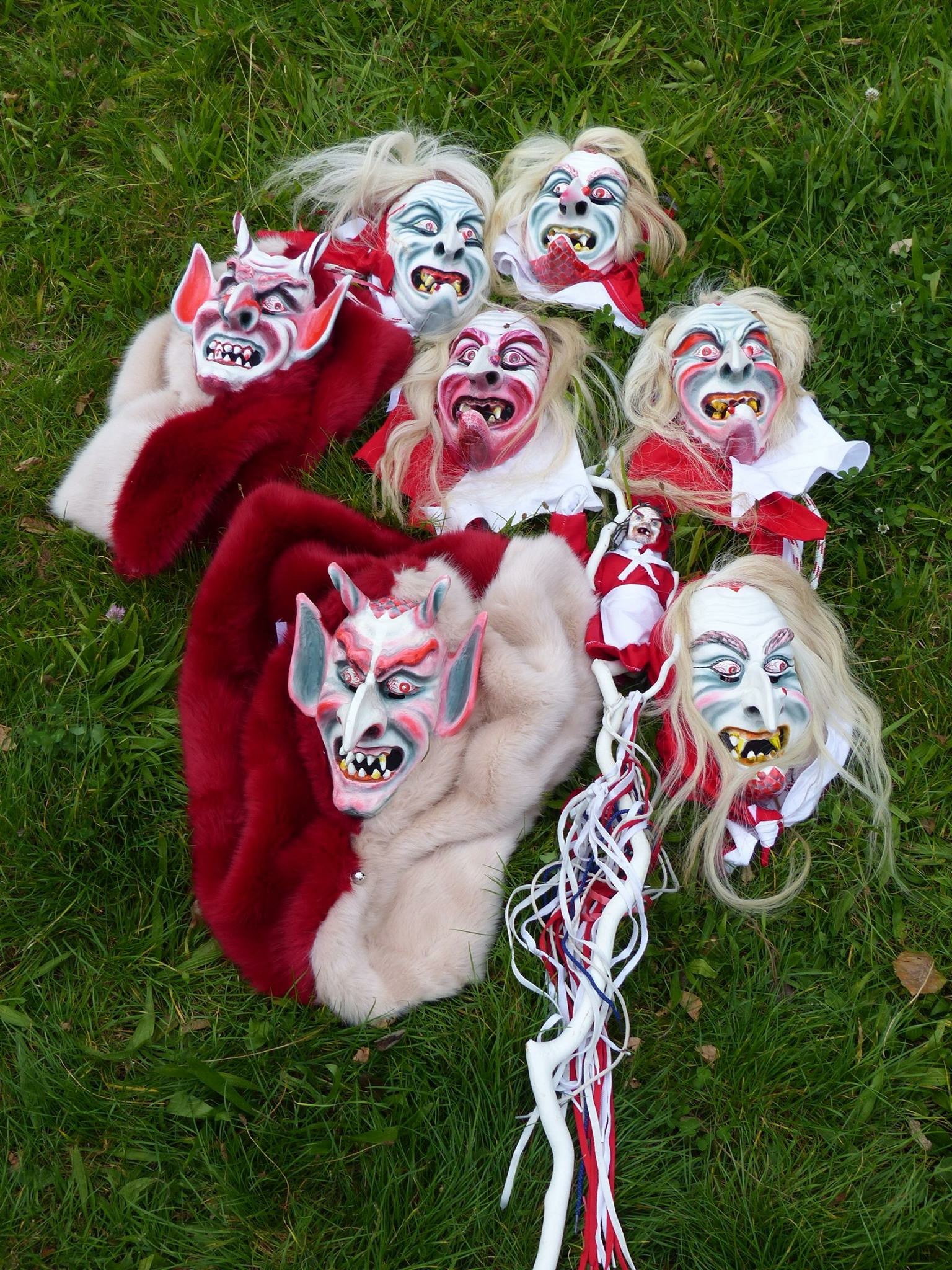 Unsere Albino Hexen und Teufels Masken